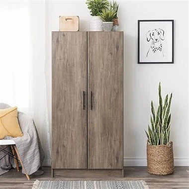 Tủ quần áo với đường ray treo và kệ